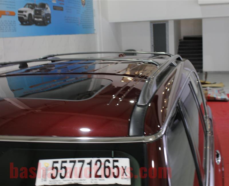 701748.jpg